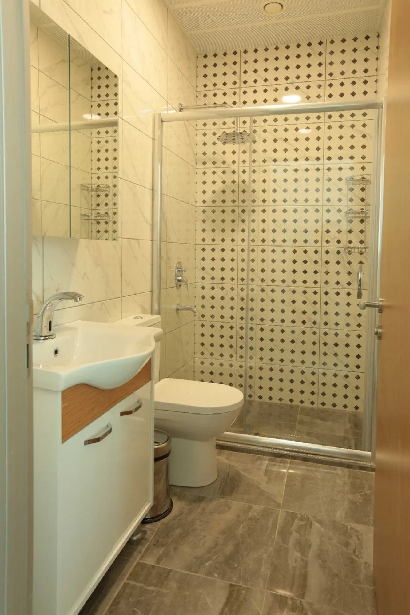 Giriş Lobi ve Komple Bina Kartal İbrahim Bey İstanbul Ofis Mobilya