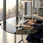 İstanbul Ofis Mobilya modern füme cam yüzeyli yuvarlak ofis toplantı masası, şık metal ayaklı çalışma alanı.