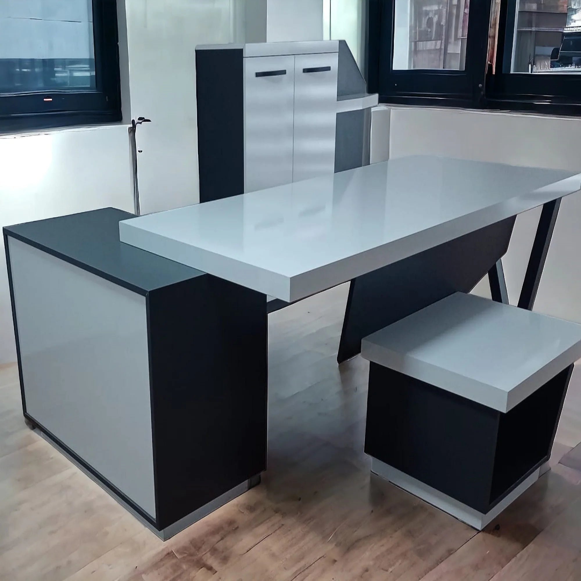 Ofis Masası Uzay ISTANBUL-TSI