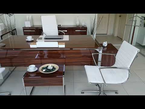Family Manager Chair
